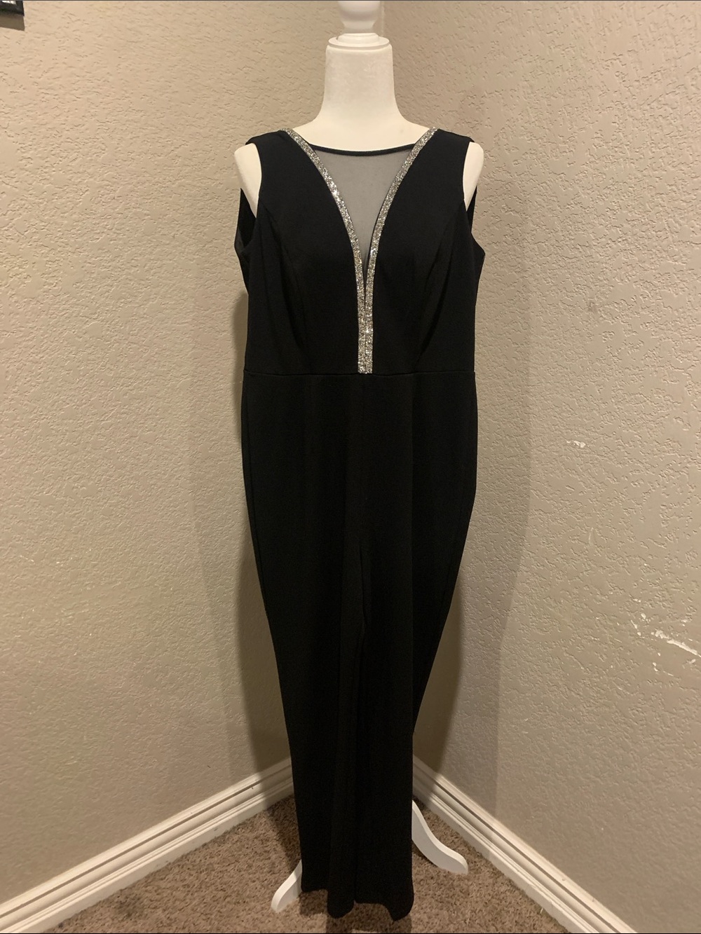 Black One-Shoulder Evening Dress with Mesh and Rhinestone Trim